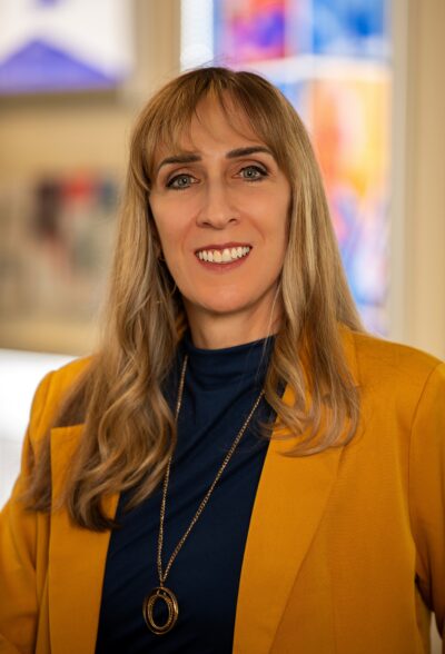 Anna Covert podcast guest Maria Garaitonandia professional headshot leadership coach communication strategist Untangling Communication Covert Code Podcast interview