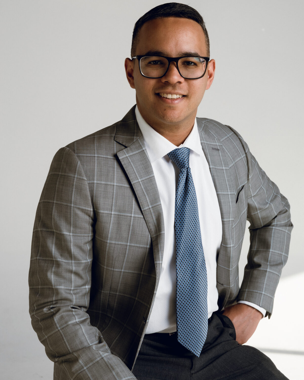 Robinson Aquino business leader, financial strategist, entrepreneur, and author in professional executive portrait